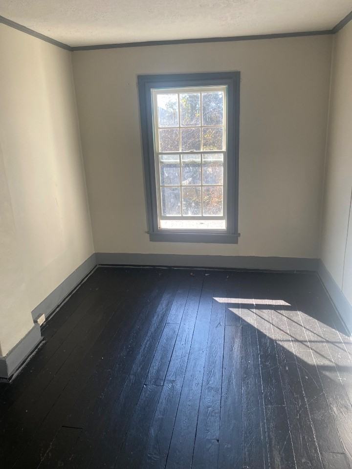 1327 Ruffner Pl - Photo 7 of 11