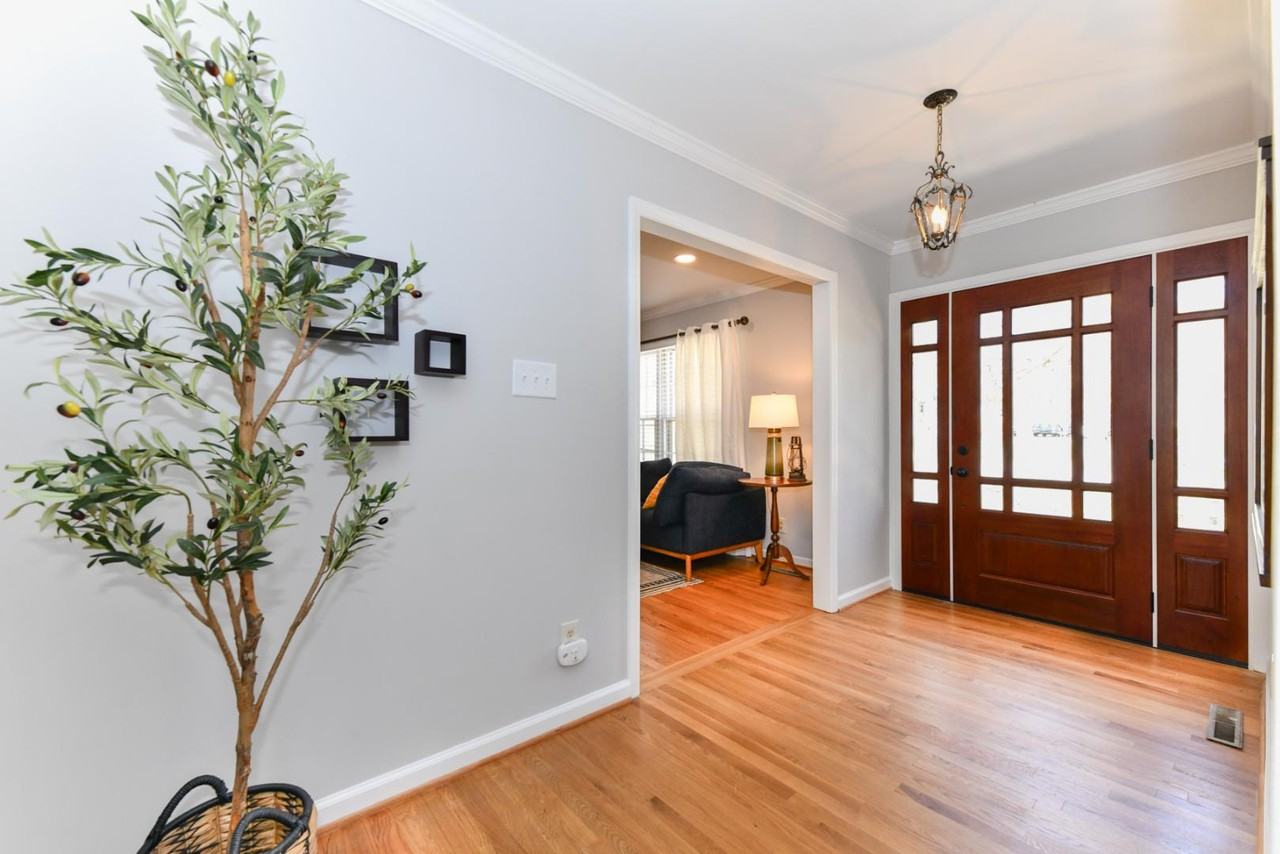 3409 Cottage Pl - Photo 3 of 20