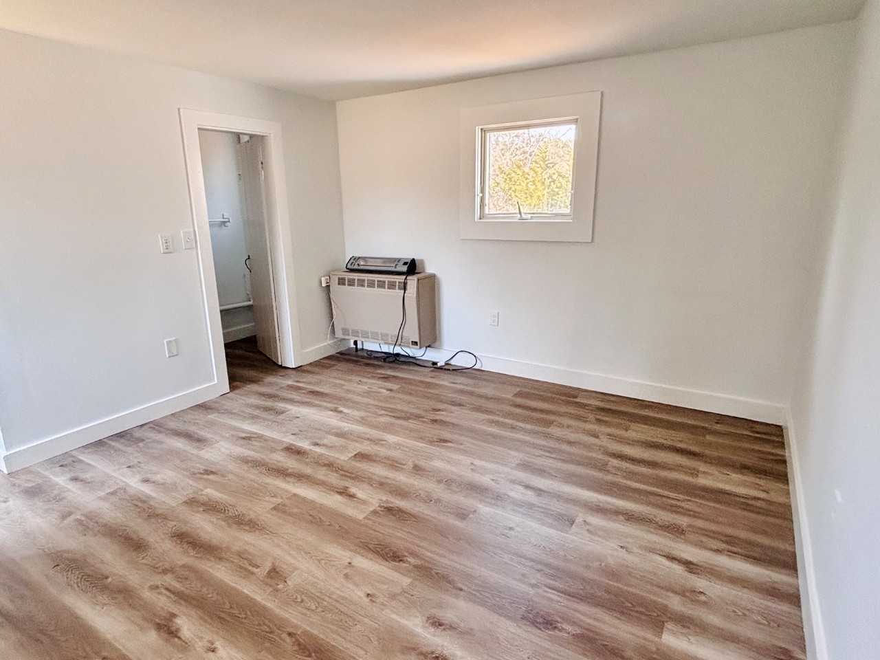 15 Center St - Photo 2 of 5