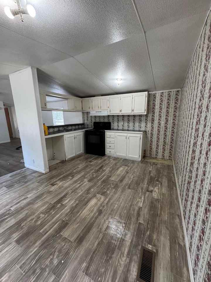 2000 South Houston St - Photo 3 of 9