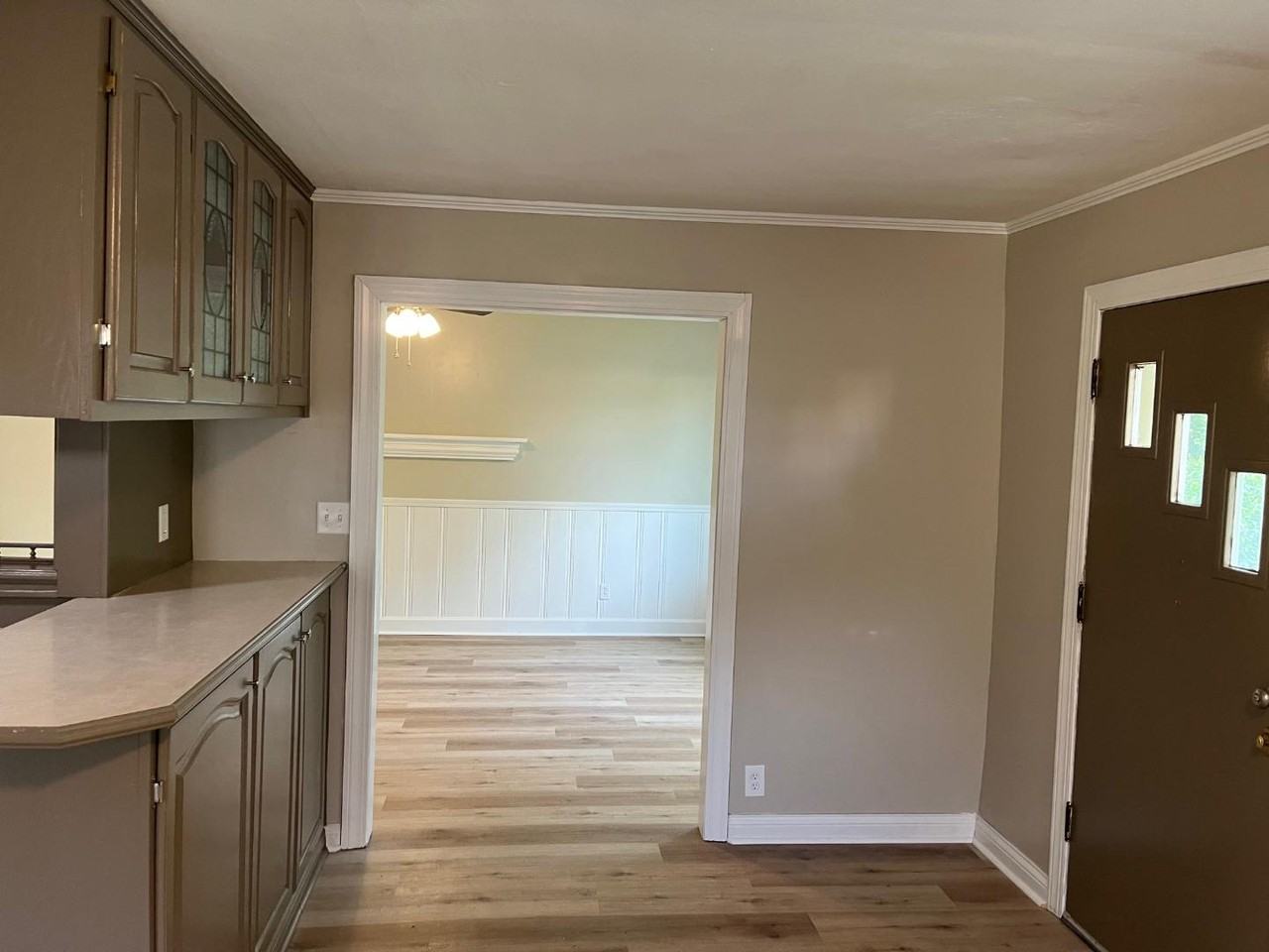 1021 N Taggart Ave - Photo 2 of 20