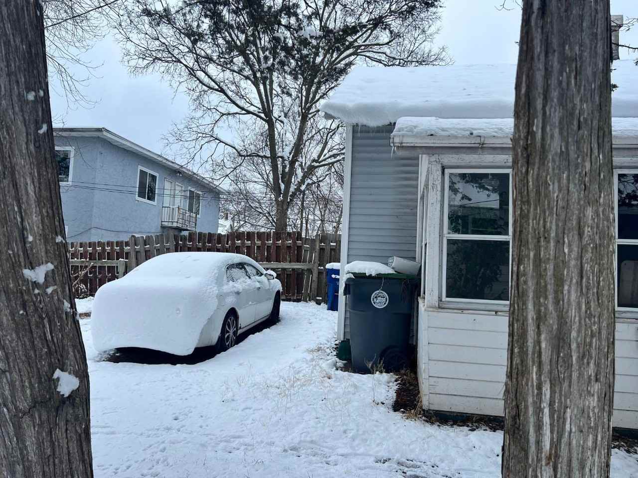 923 Vine St - Photo 2 of 12