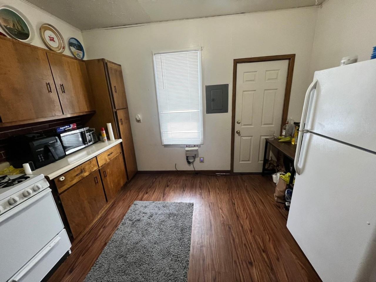 923 Vine St - Photo 6 of 12