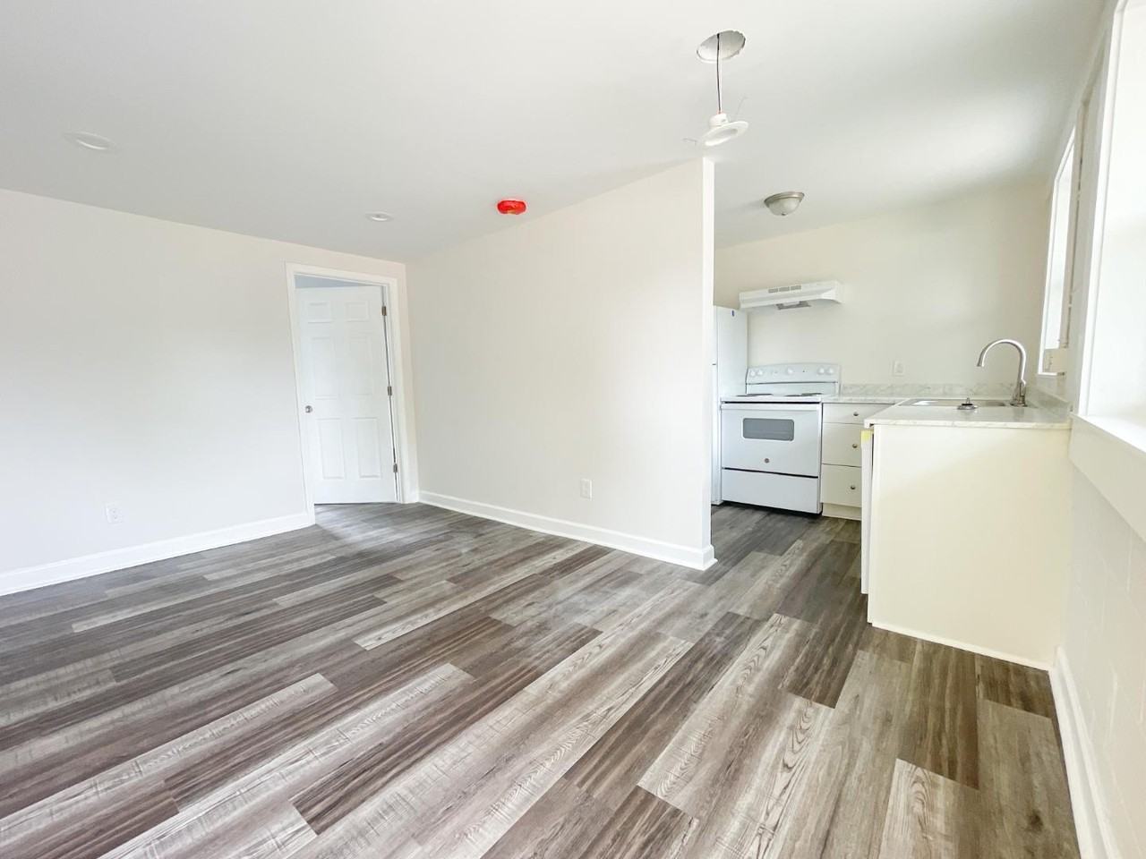 3404 White Horse Road - Photo 6 of 10