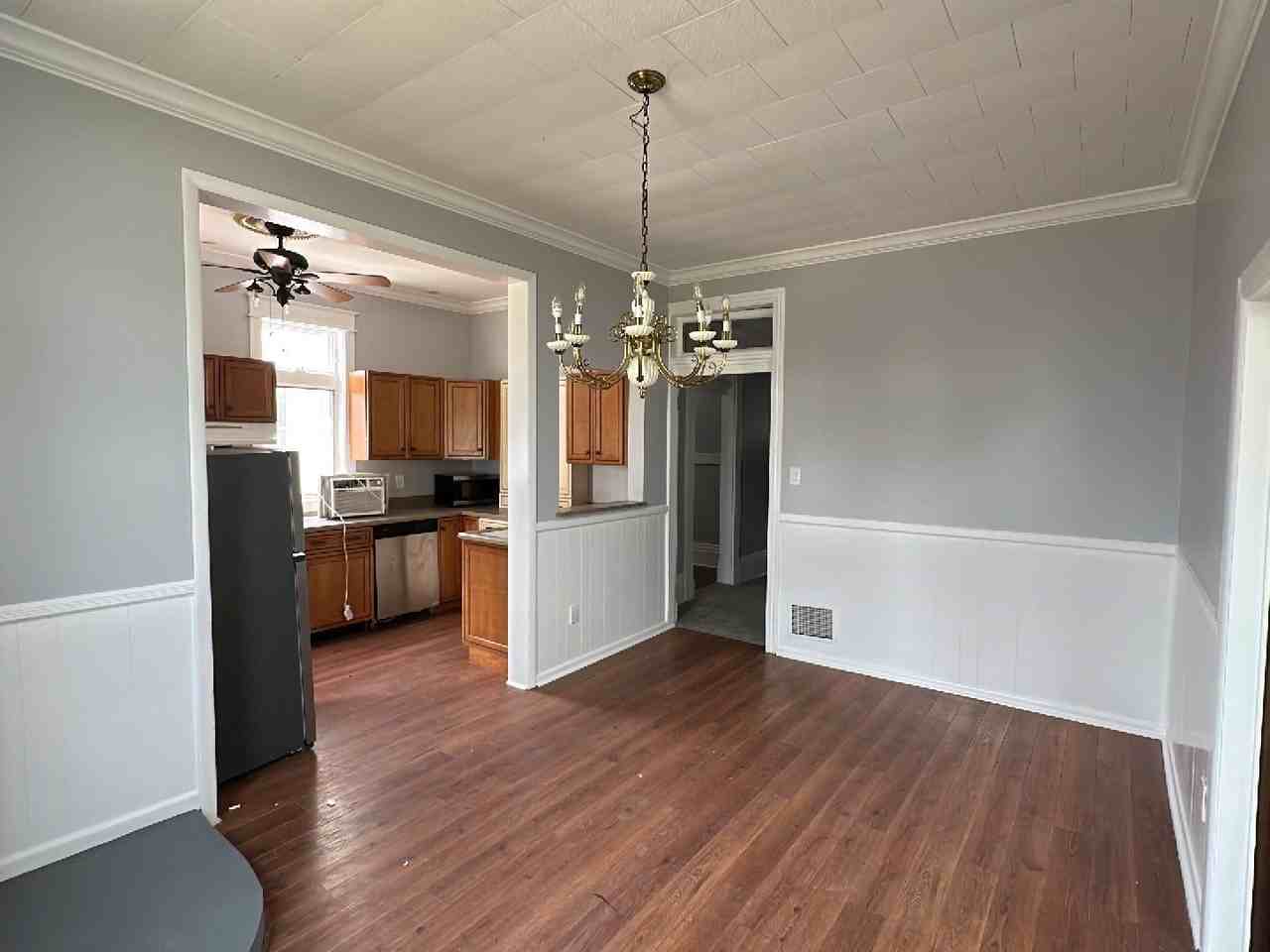 616 Philadelphia Ave - Photo 2 of 20