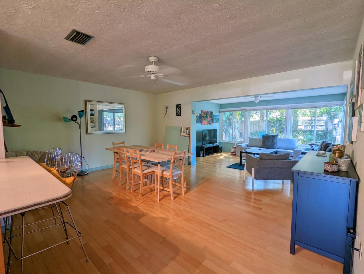 1176 40th st - Photo 3 of 16