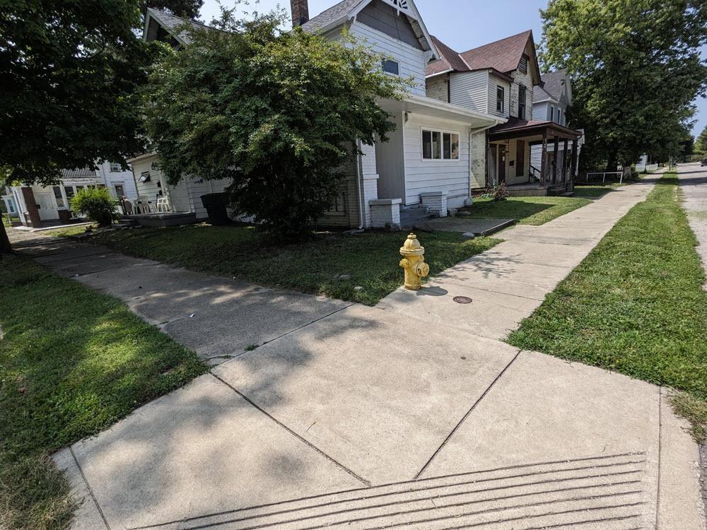 (Rent) 501 West Adams Street - Photo 2 of 2