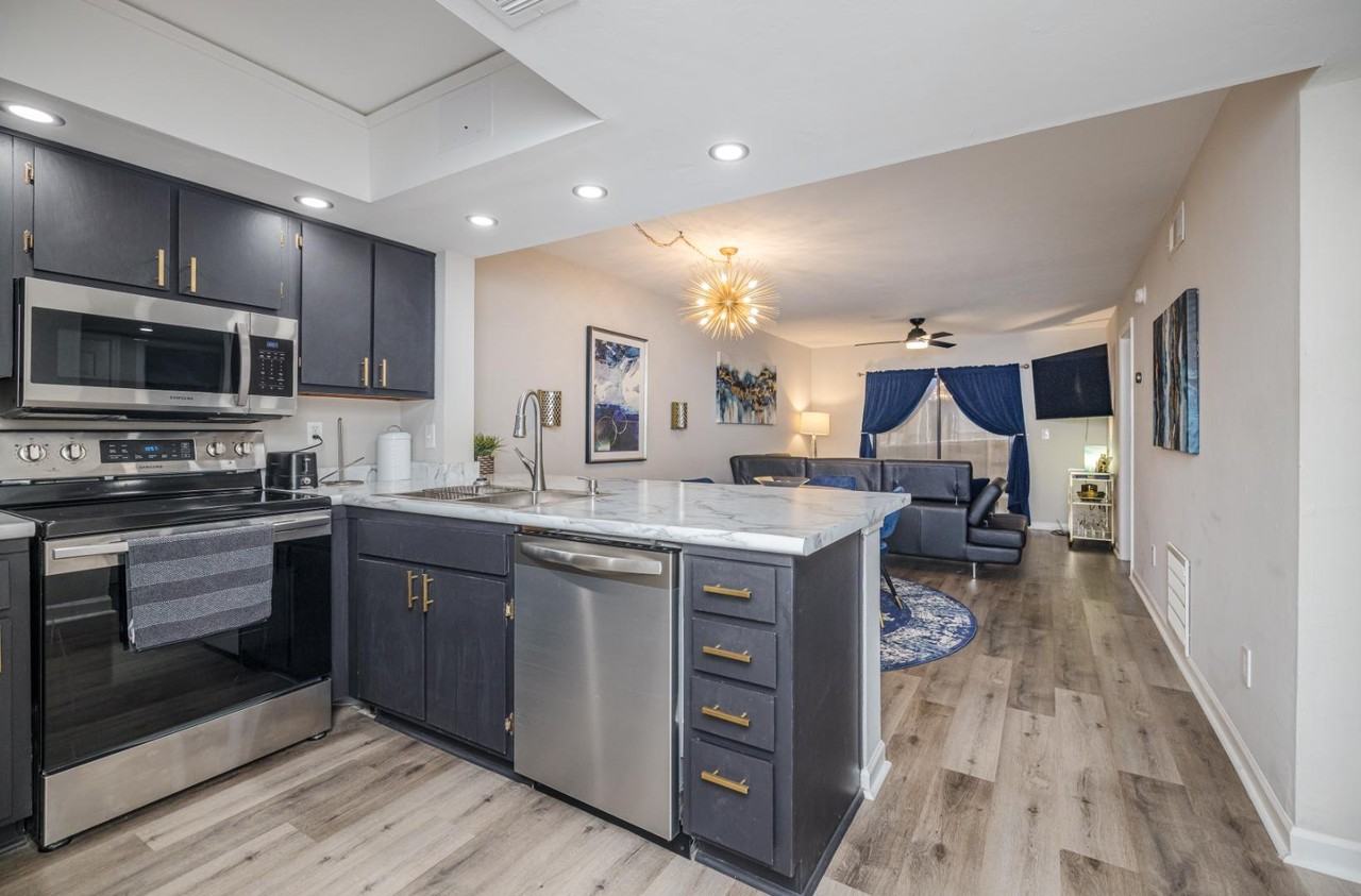 502 Windsong Cir - Photo 4 of 20