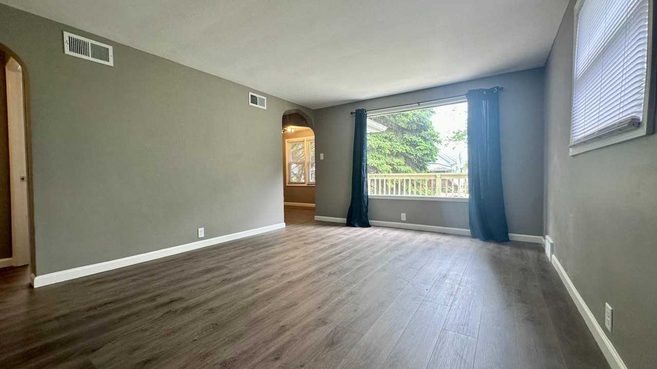 4951 N 36th St - Photo 6 of 15