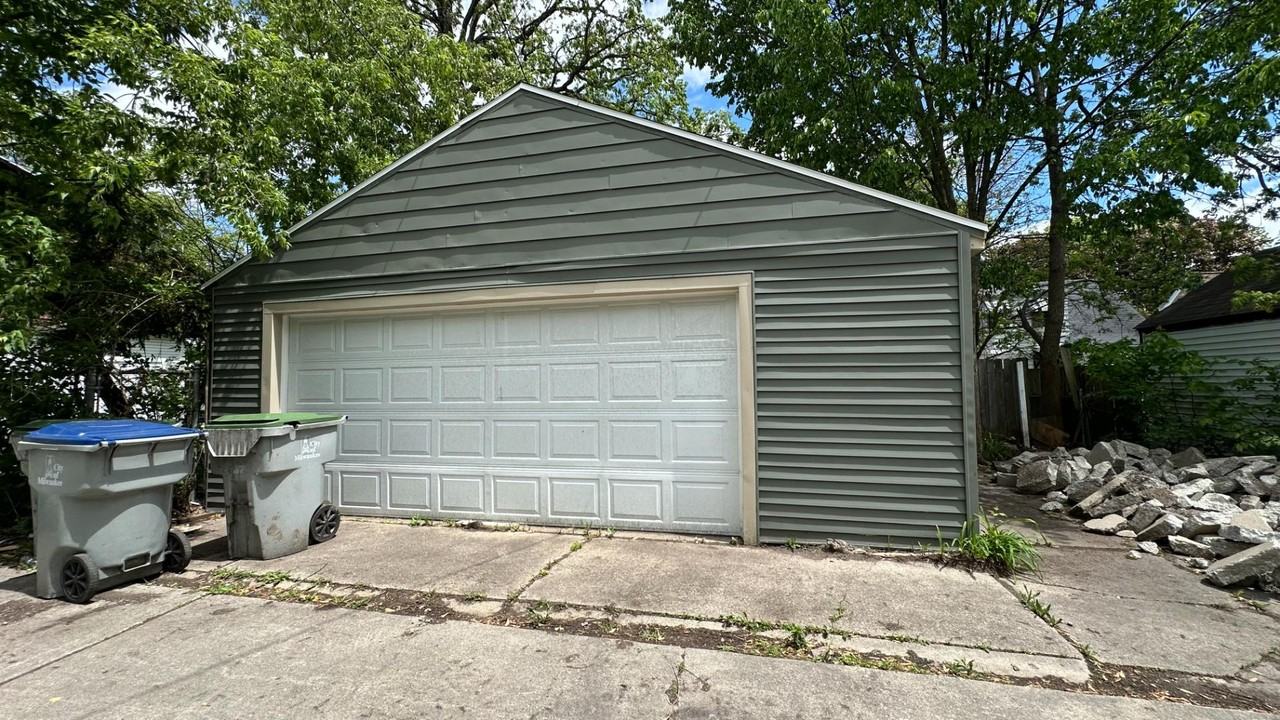 4951 N 36th St - Photo 7 of 15