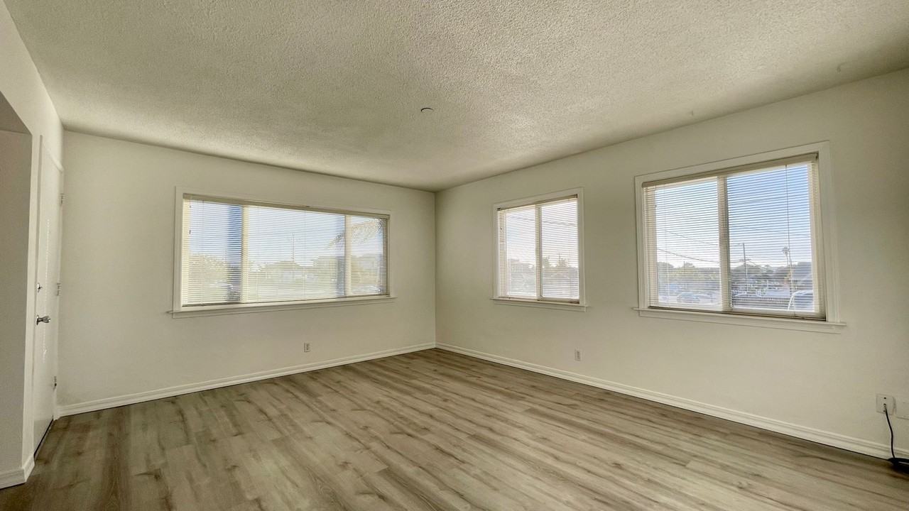 301 Atlantic City Avenue - Photo 5 of 17