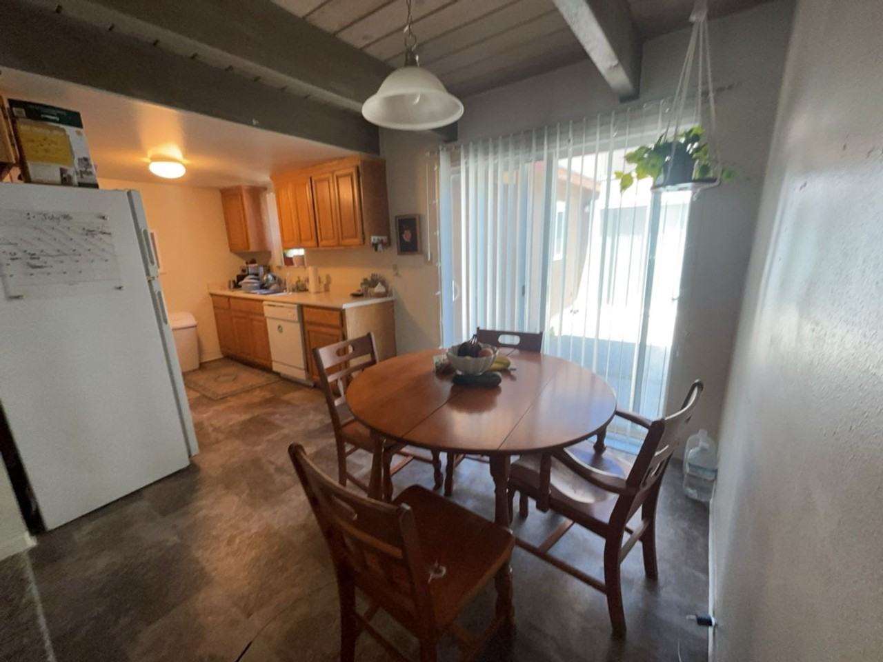 218 University Ave - Photo 6 of 9