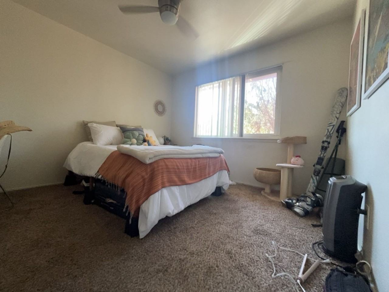 218 University Ave - Photo 7 of 9