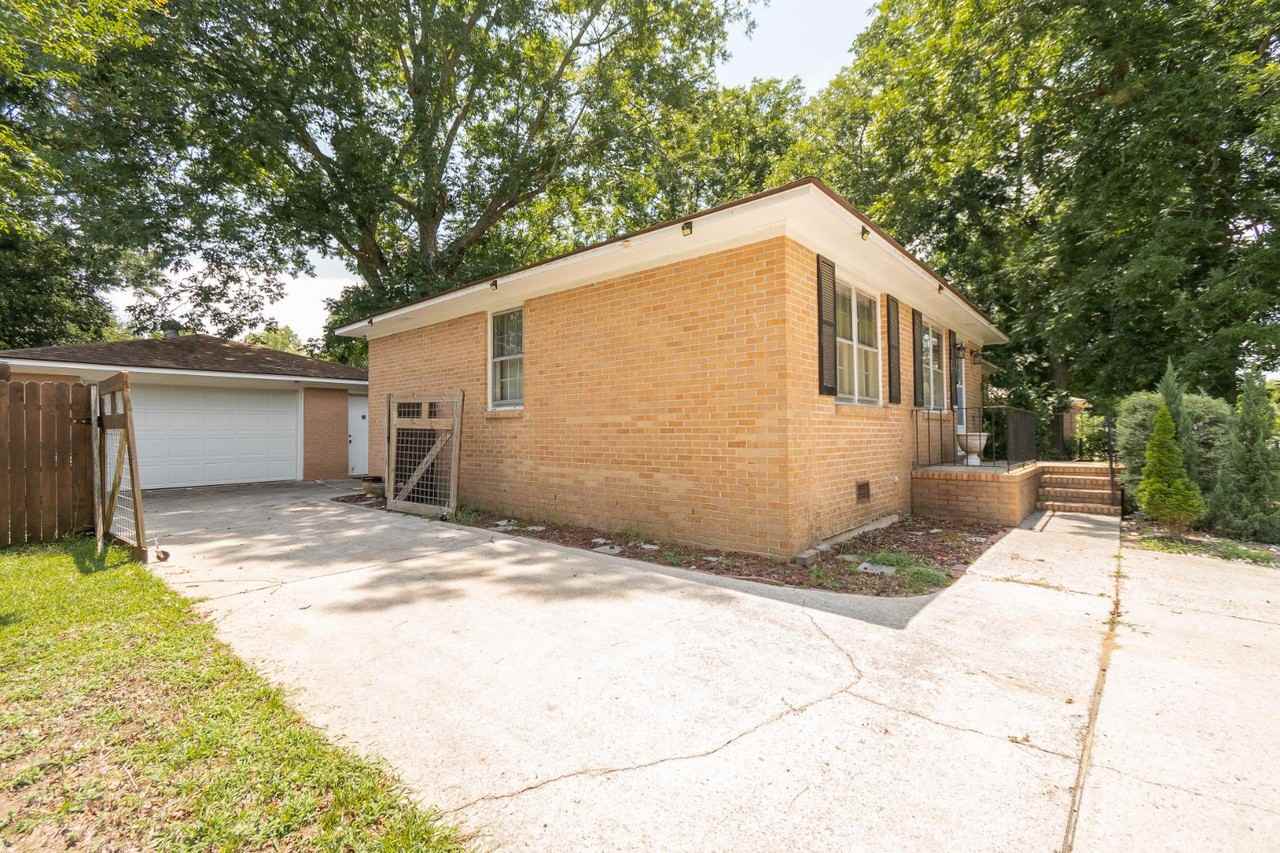 1329 White House Boulevard - Photo 2 of 11