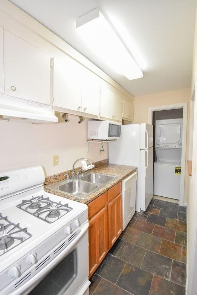 7 1/2 Kracke St - Photo 6 of 11