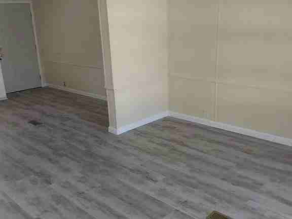 915 / 917  5th Ave Southwest (I) - Photo 3 of 8