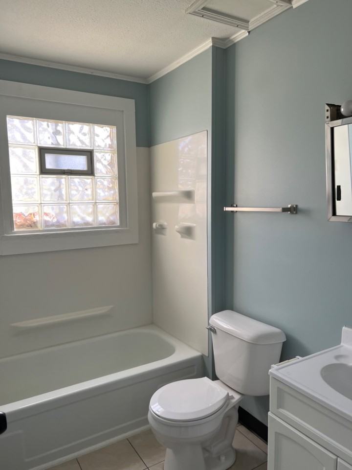 Imperial Apartments - Photo 6 of 13