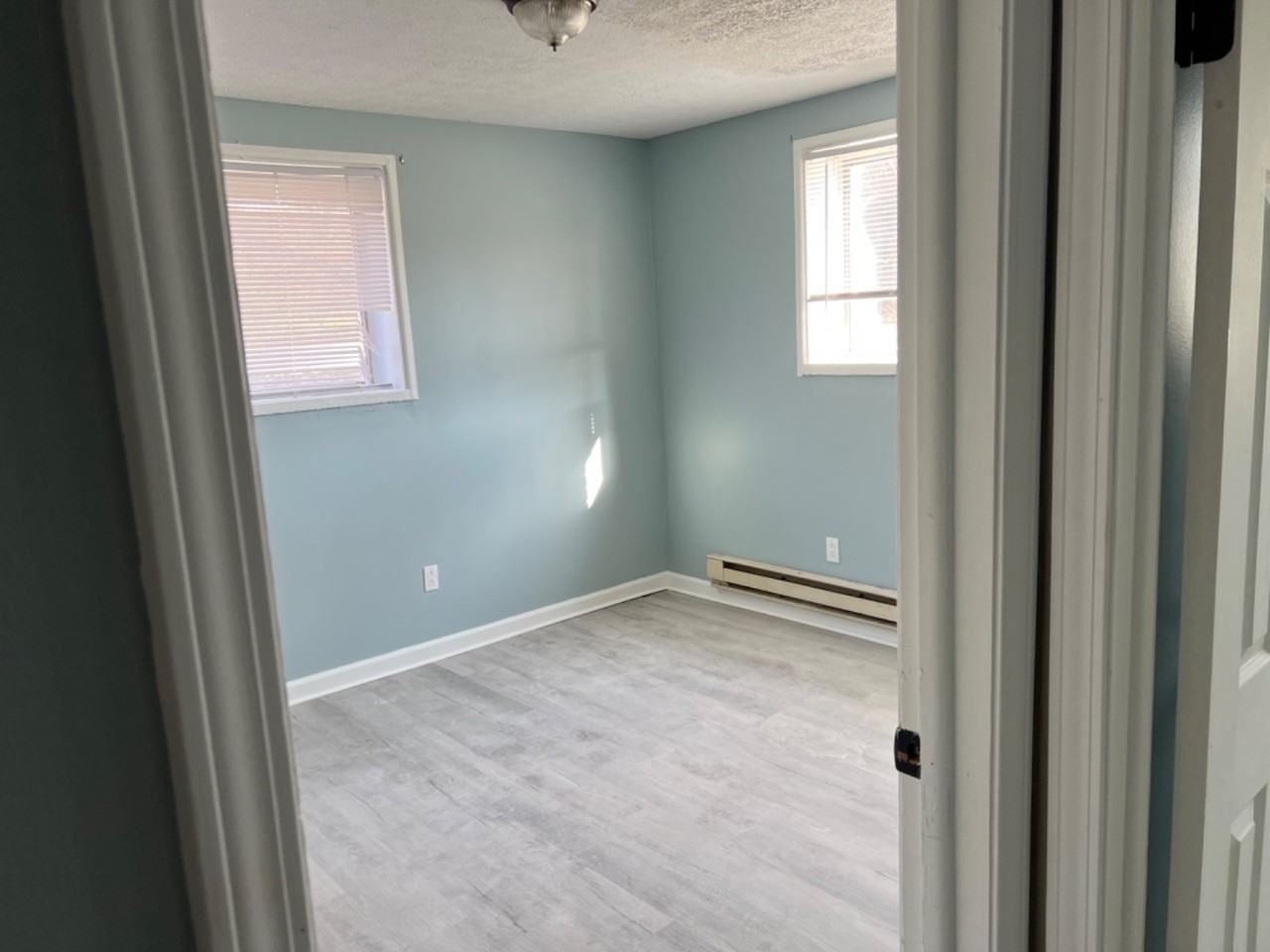 Imperial Apartments - Photo 7 of 13