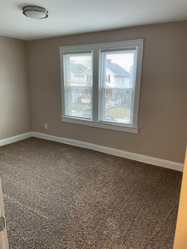 1146 South Champion Avenue - Photo 5 of 8
