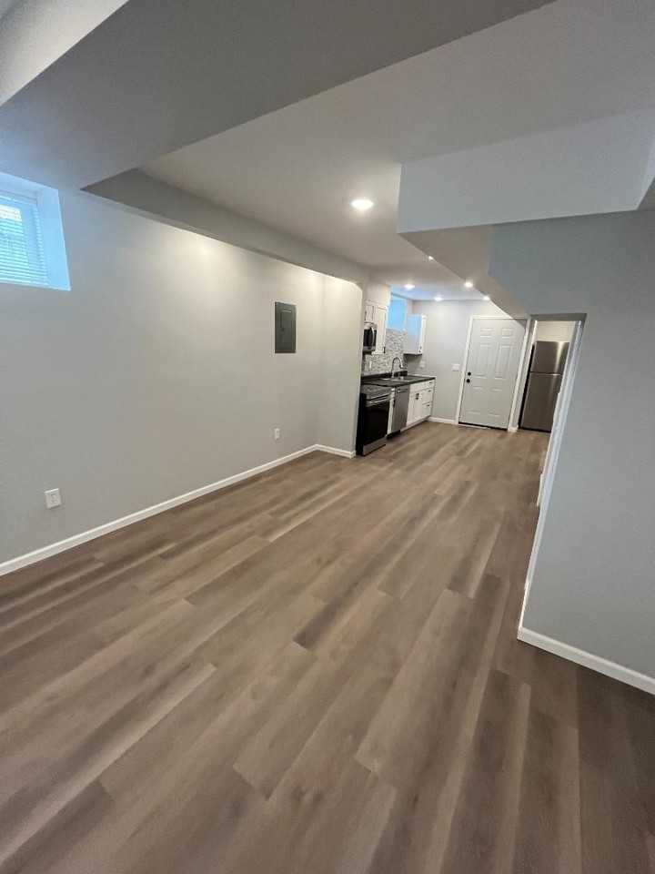 237 South James Avenue - Photo 3 of 11