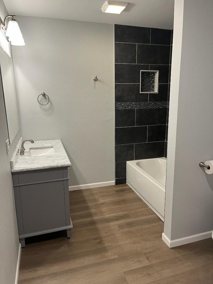 405 Franklin Street - Photo 2 of 14