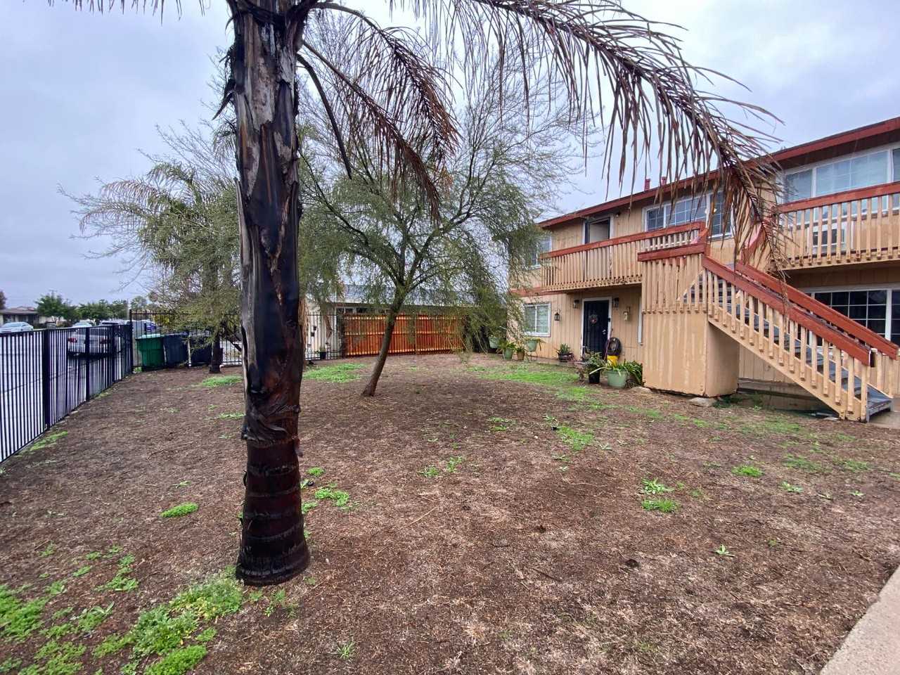 15156 Elm Ct - Photo 3 of 3