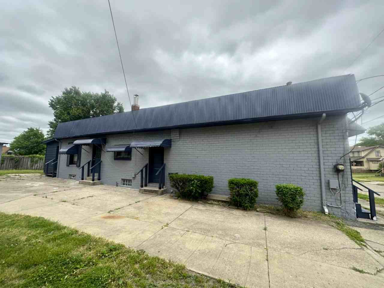 1956 Manhattan Avenue - Photo 2 of 10