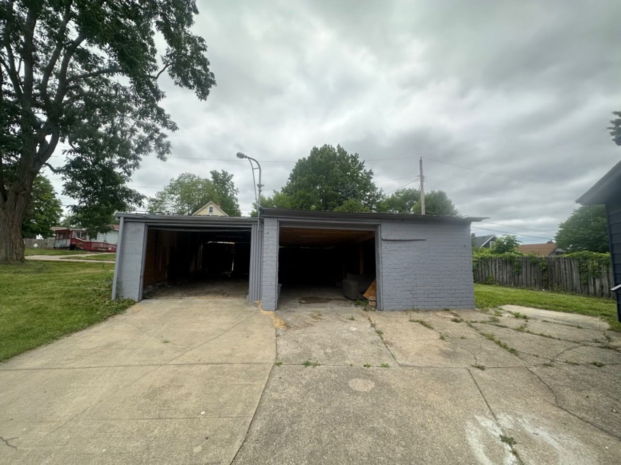 1956 Manhattan Avenue - Photo 3 of 10