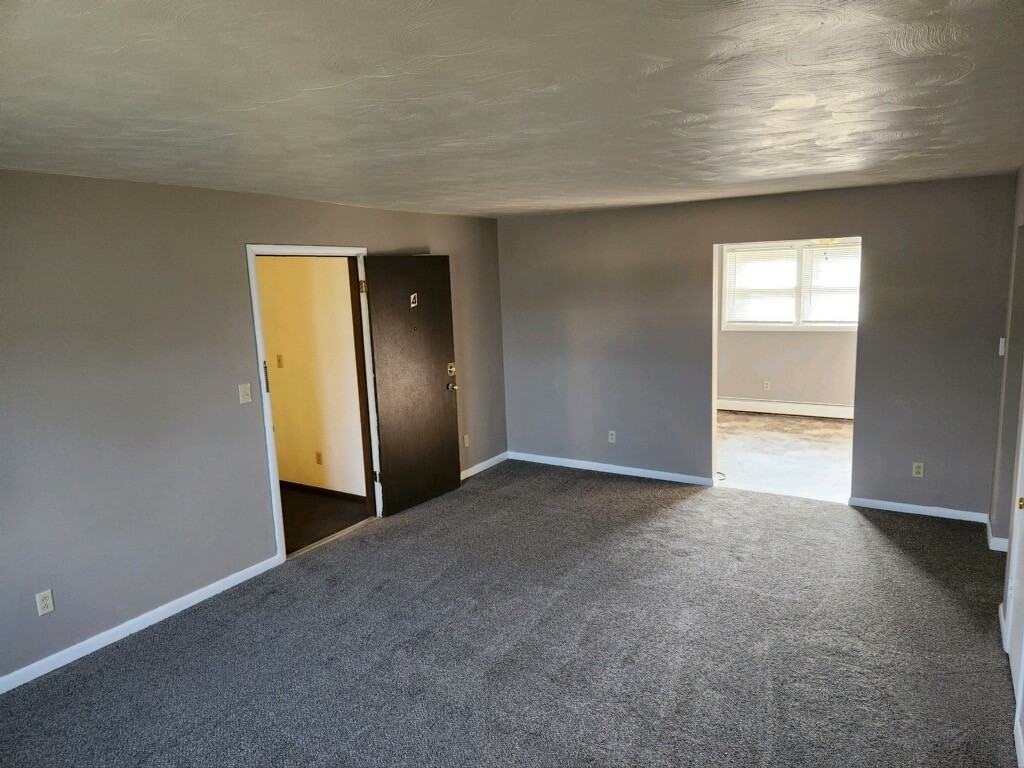 24 Sandy Court - Photo 3 of 8