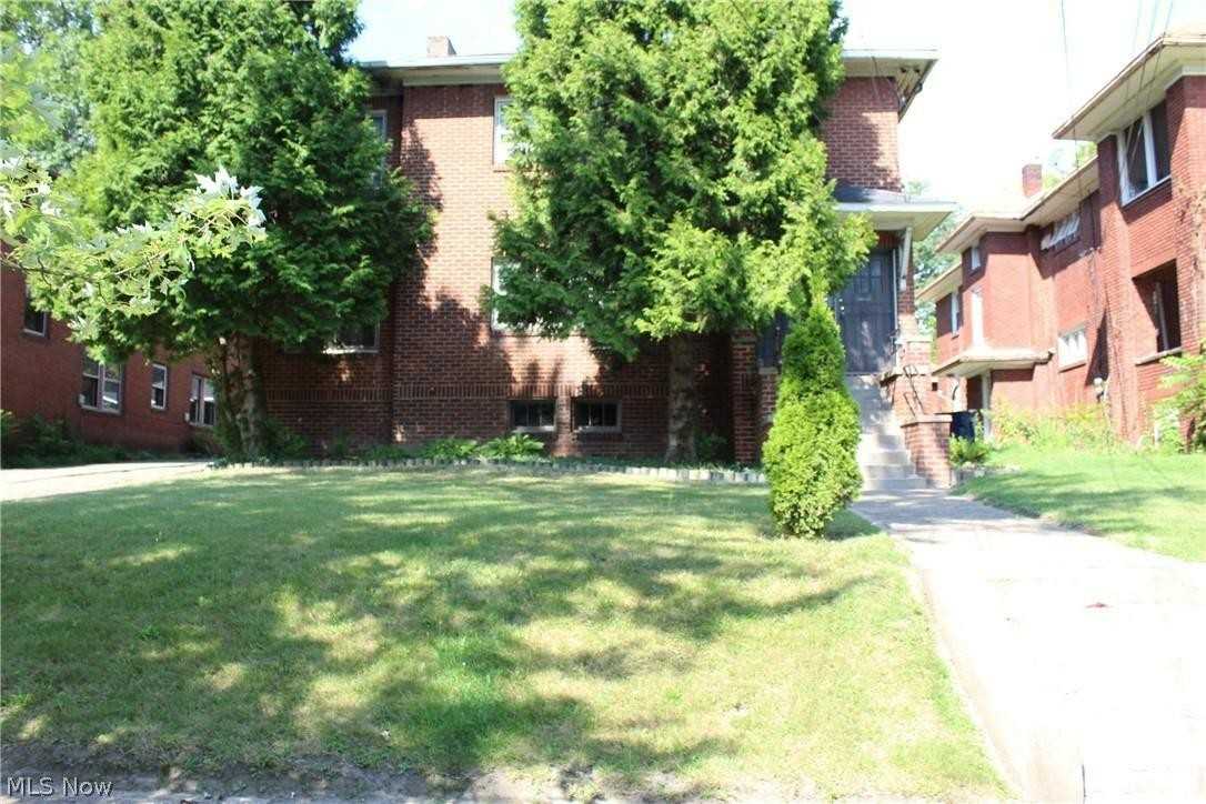 2424 Elm Street - Photo 2 of 10