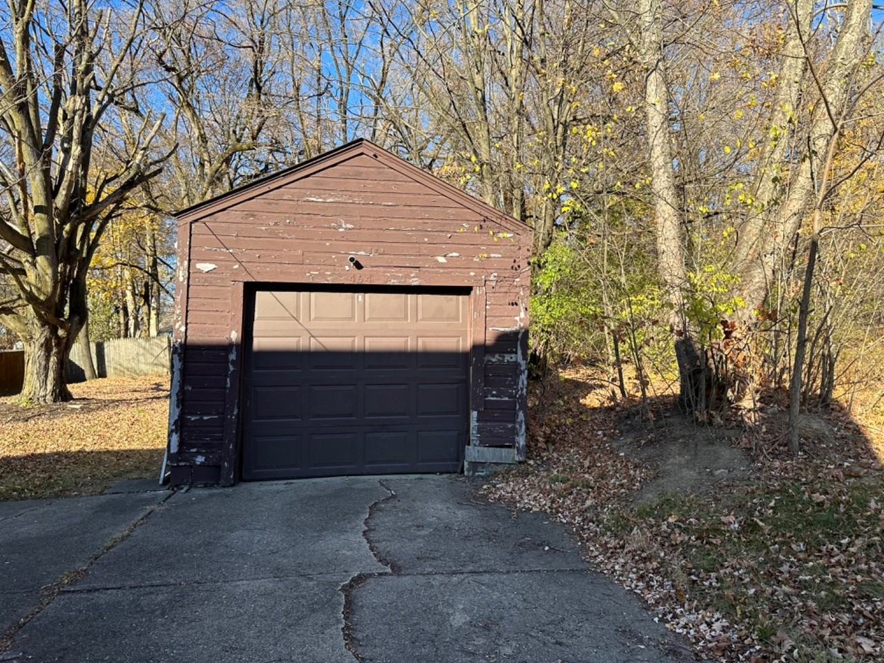 464 W Hylda Ave - Photo 2 of 15