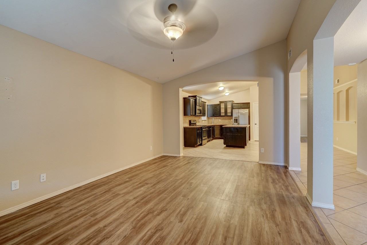 11305 Cattle Ranch St - Photo 7 of 20
