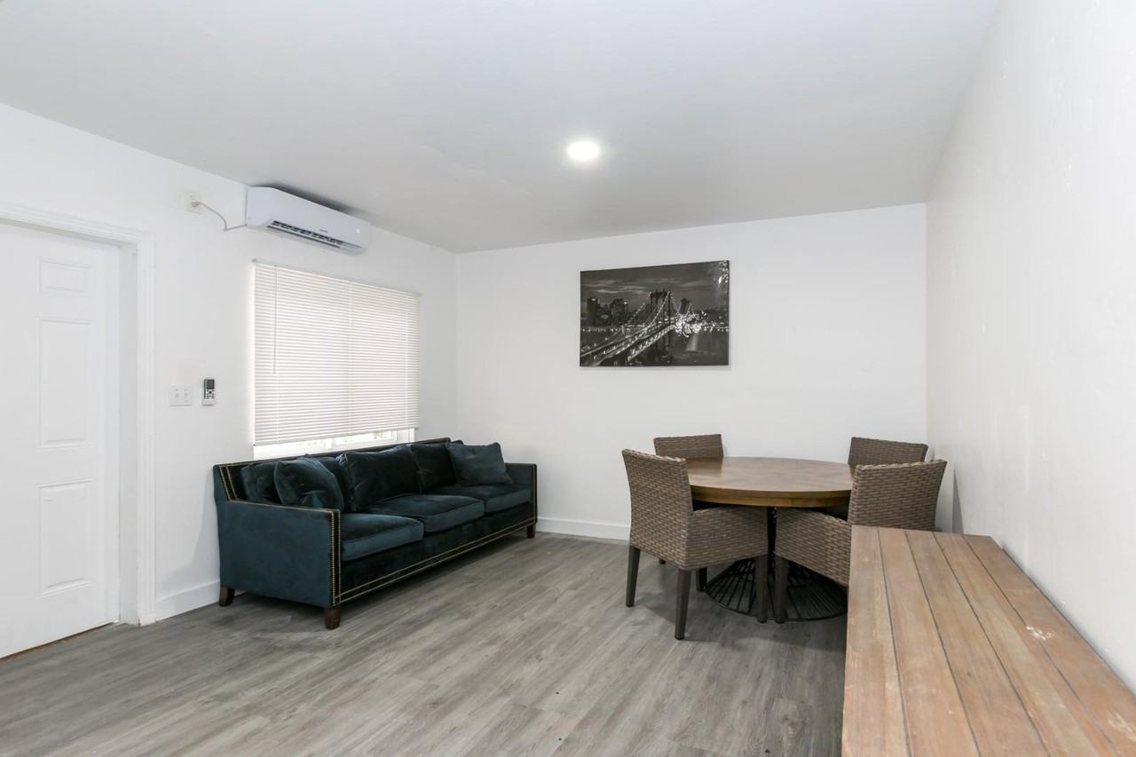 Noble Calle Ocho - Photo 7 of 21