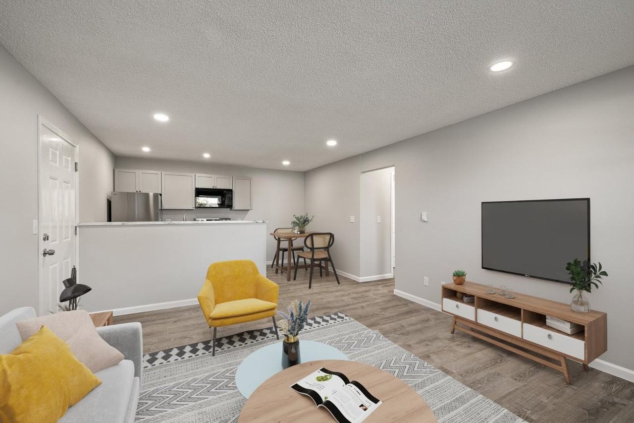 573 Bailey Drive - Photo 2 of 10