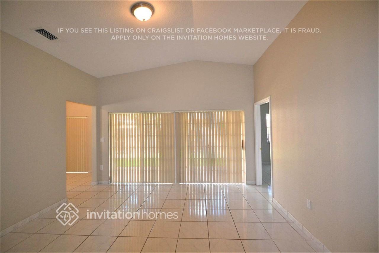 14411 Nw 88th Pl - Photo 2 of 18