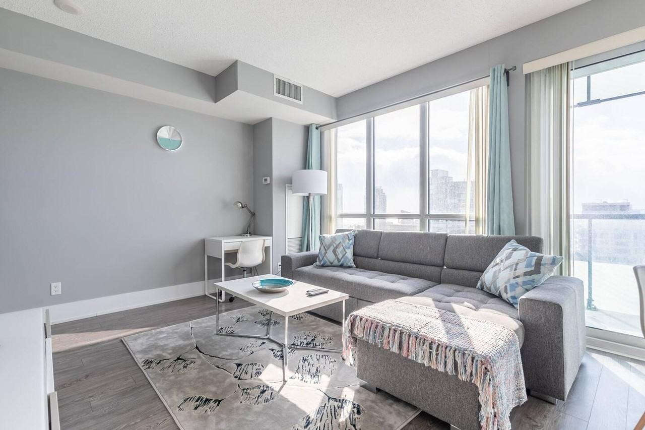 12 John St #1037095P - Photo 3 of 14