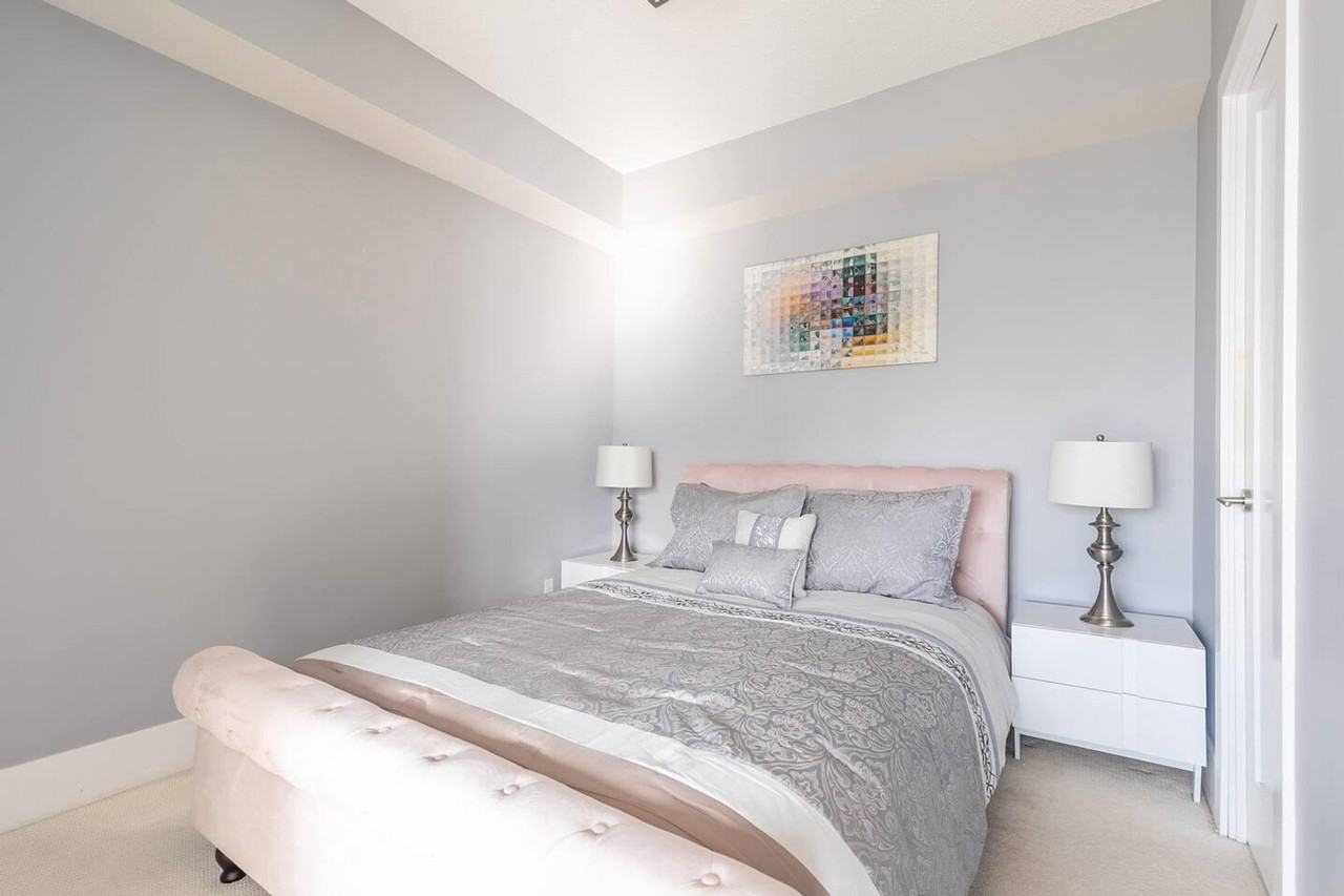 12 John St #1037095P - Photo 4 of 14