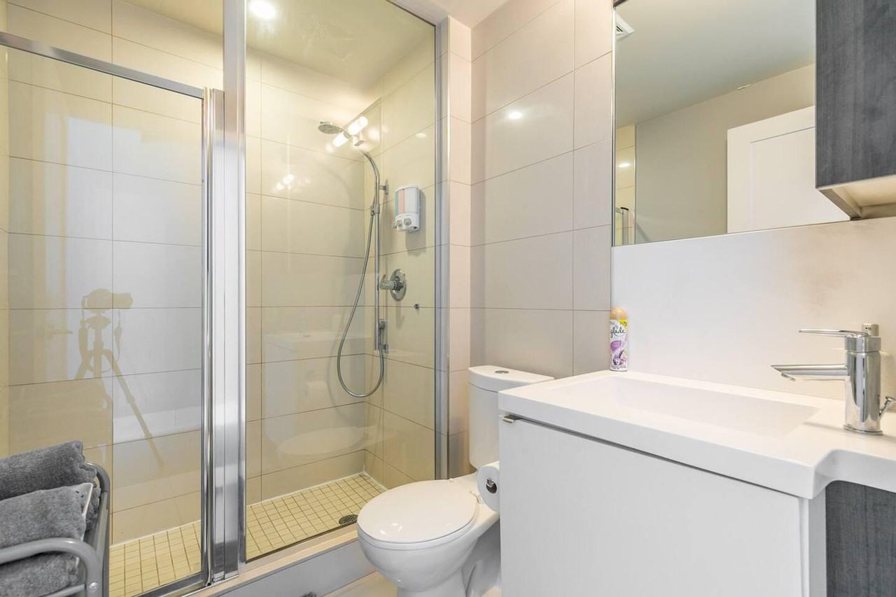 12 John St #1037095P - Photo 7 of 14