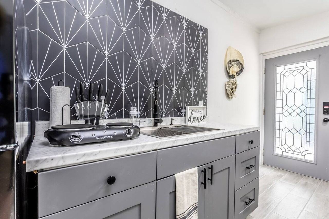 5343 Hermosa St #1094237P - Photo 3 of 46