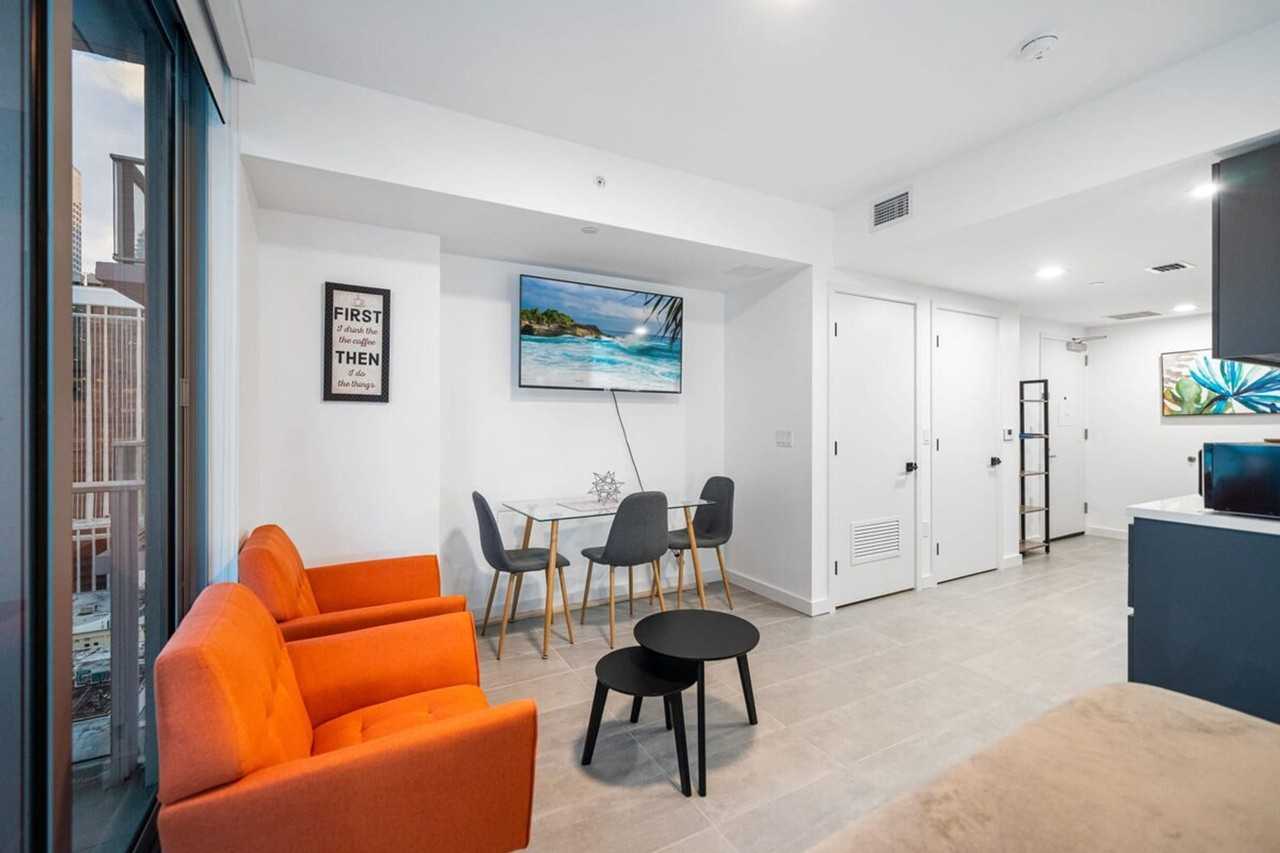 227 Northeast 2nd Street - Photo 4 of 78