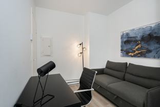 1055 Rue De La Montagne - Photo 1 of 1