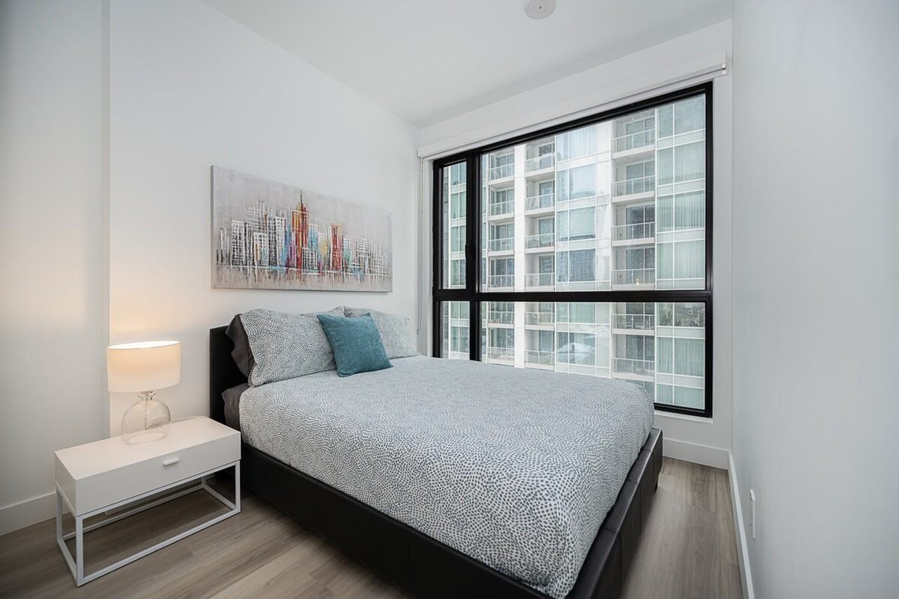 1055 Rue De La Montagne #1262043P - Photo 7 of 37