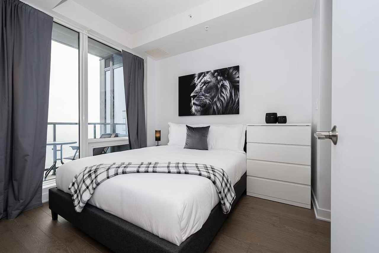 1255 Rue Saint-Jacques #1262044P - Photo 3 of 50