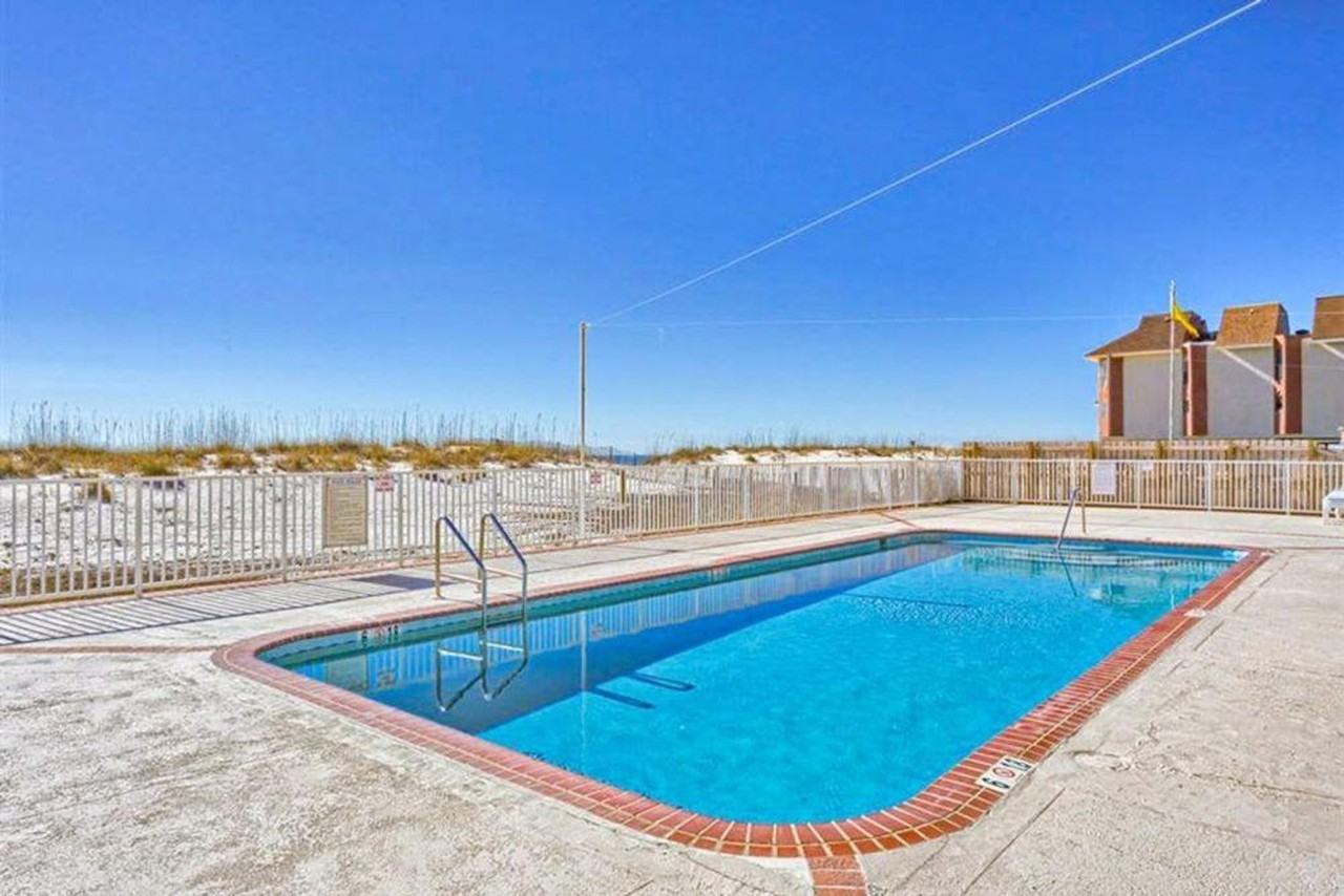 633 W Beach Blvd #1266210P - Photo 5 of 26