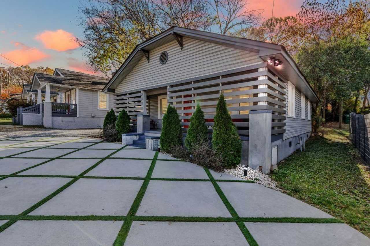 820 Parkwood Ave #1269089P - Photo 2 of 30