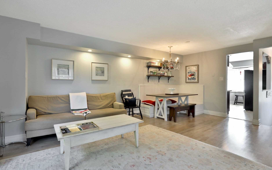 27 Normandy Place - Photo 3 of 25