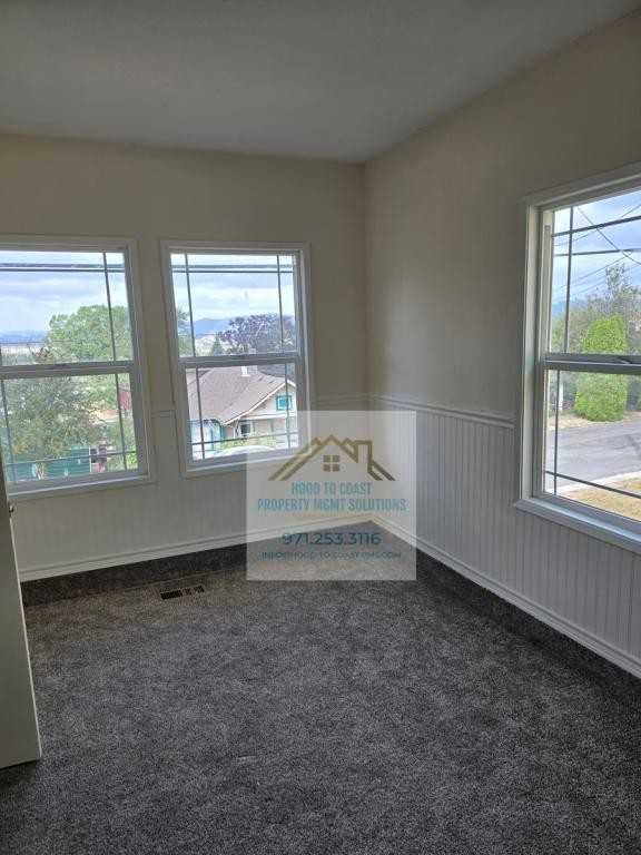 306 E E St - Photo 2 of 10