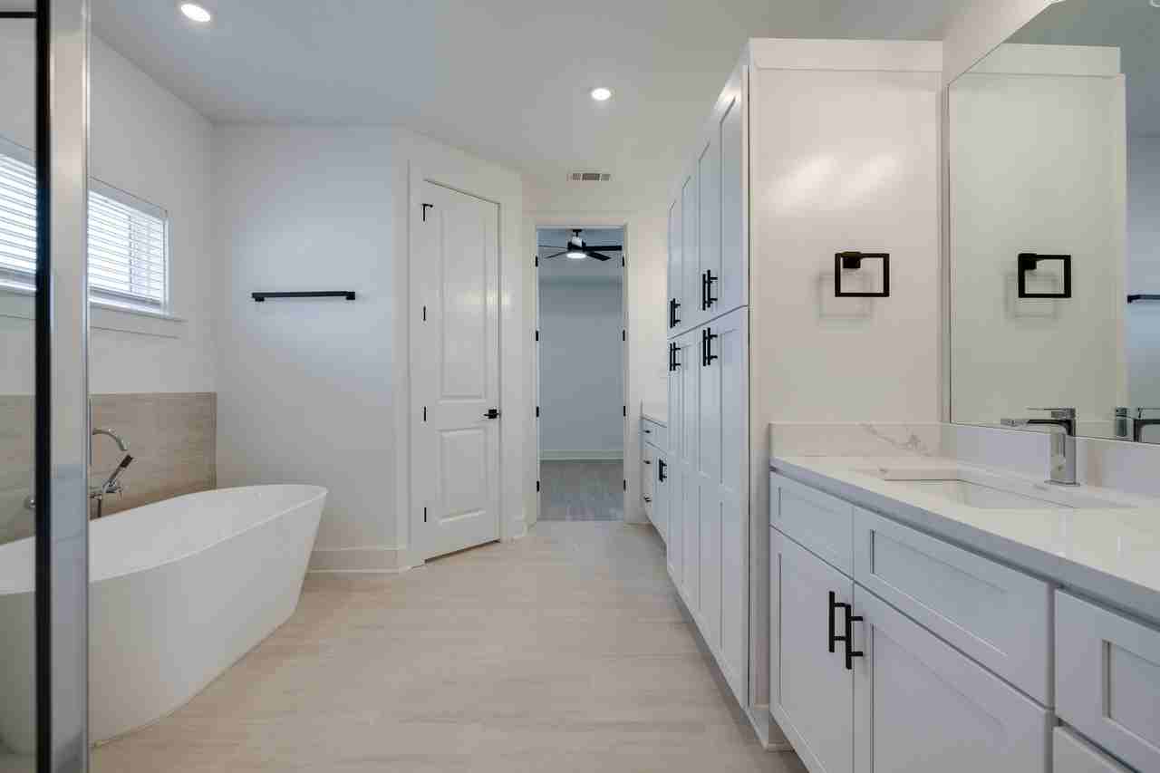4124 Mcswain Cv - Photo 6 of 11
