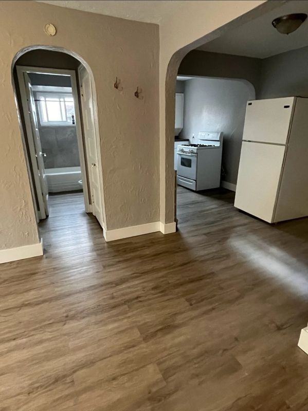 1906 Elsmere Ave ##9 - Photo 2 of 6