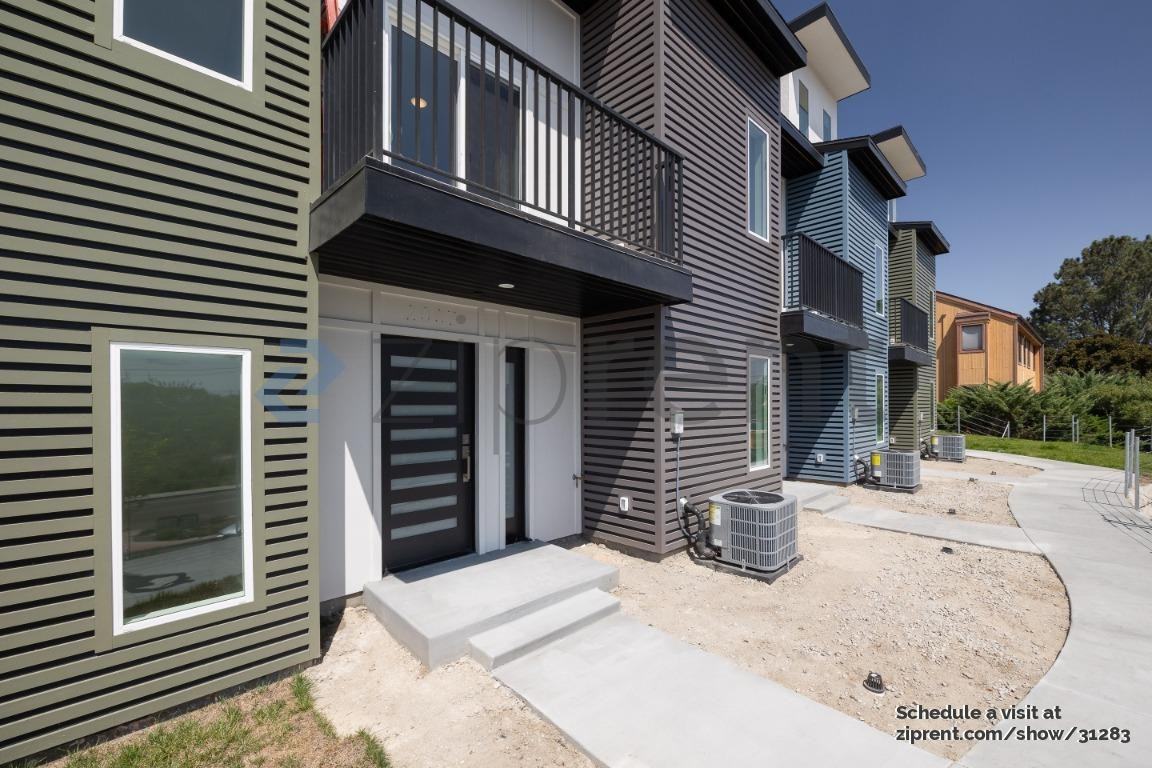 2087 S El Camino Real